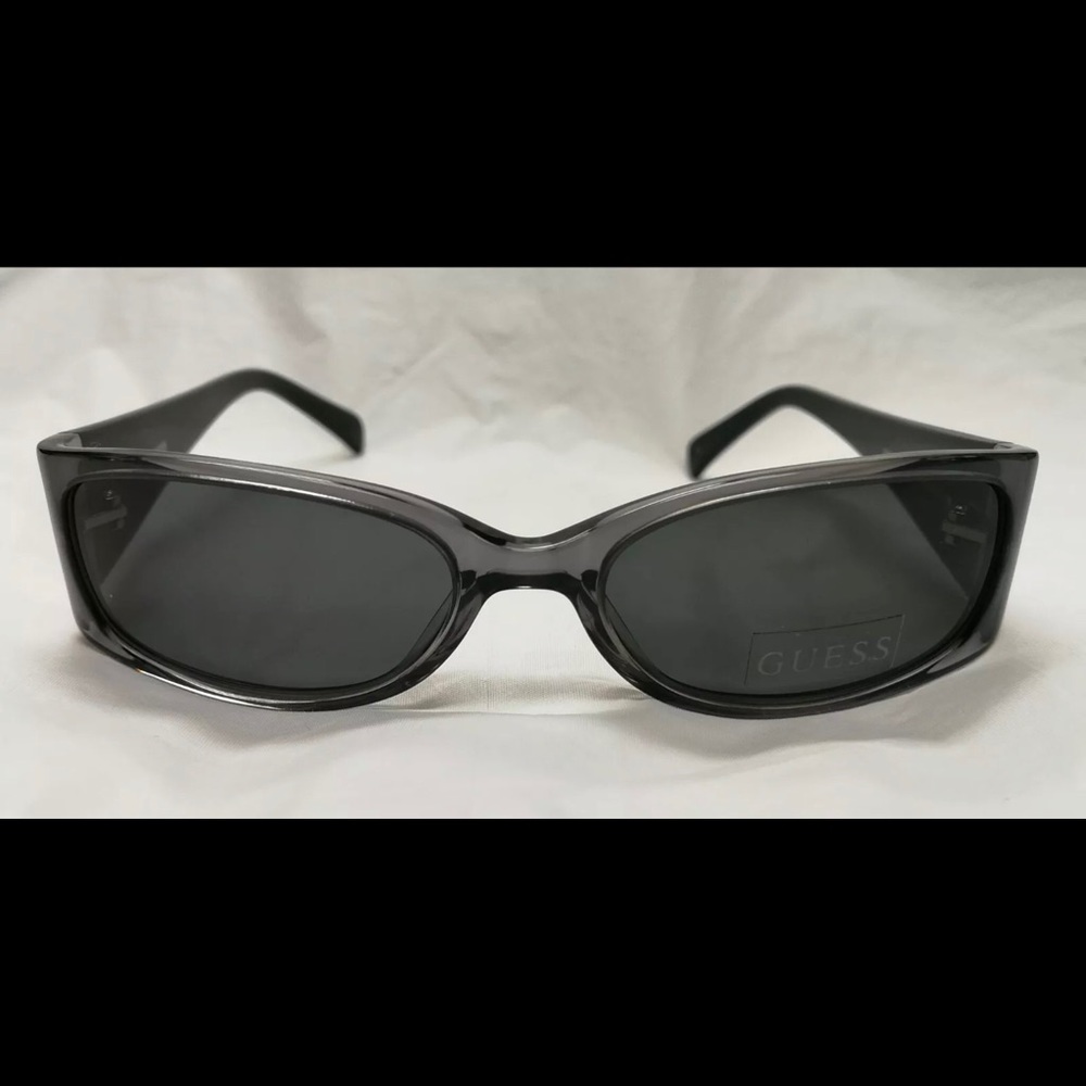 Women’s Grey Guess Sunglasses New w/o Tags